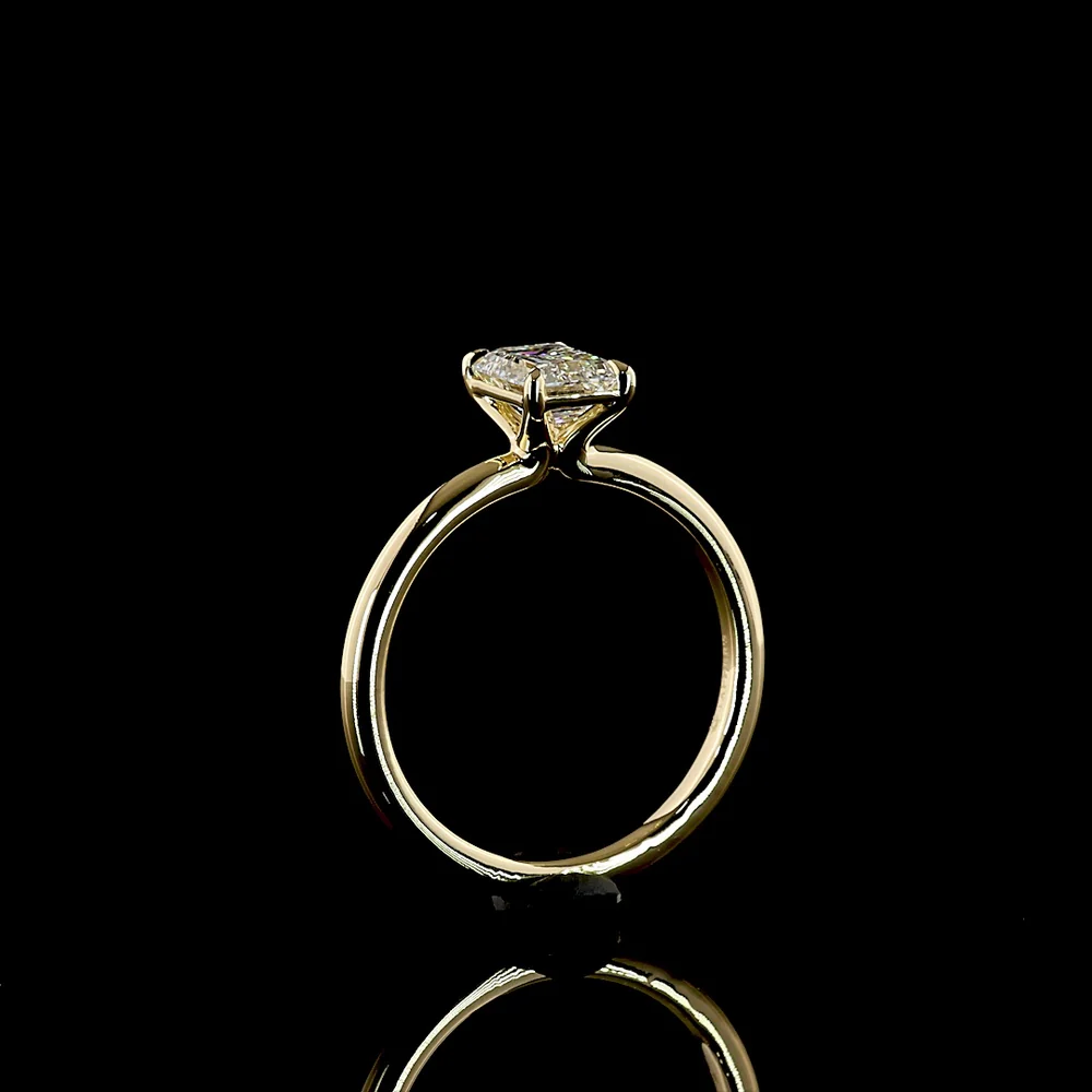 14K Yellow Gold Emerald Cut Solitaire Ring with 1.04 Carat Lab Diamond - D VVS2 IGI Certified - Covaloro Fine Jewelry - Image 4