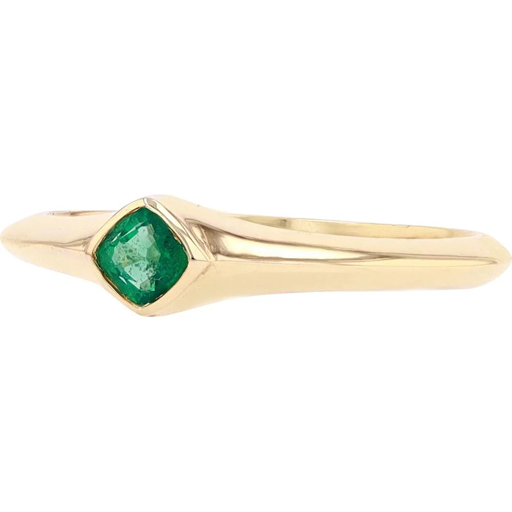14K Yellow Gold Emerald Solitaire Ring - 0.16 Carat Total Emerald Weight - Image 2