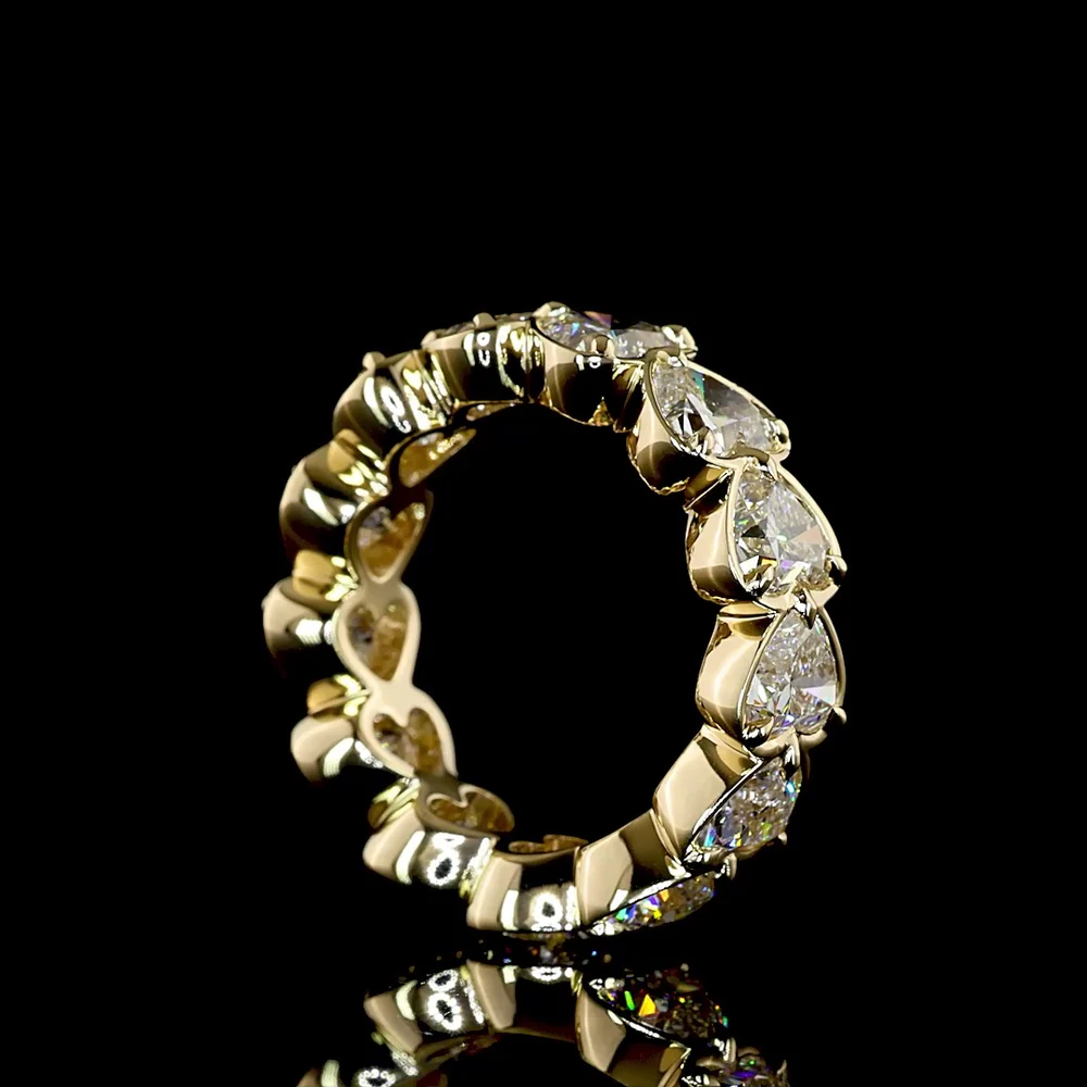 14K Yellow Gold Heart Shape Eternity Band with Bezel-Prong Set Lab Diamonds - 7.51 Carat Total Weight, E-F Color VS1 Clarity, East-West Orientation - Covaloro Fine Jewelry - Image 3