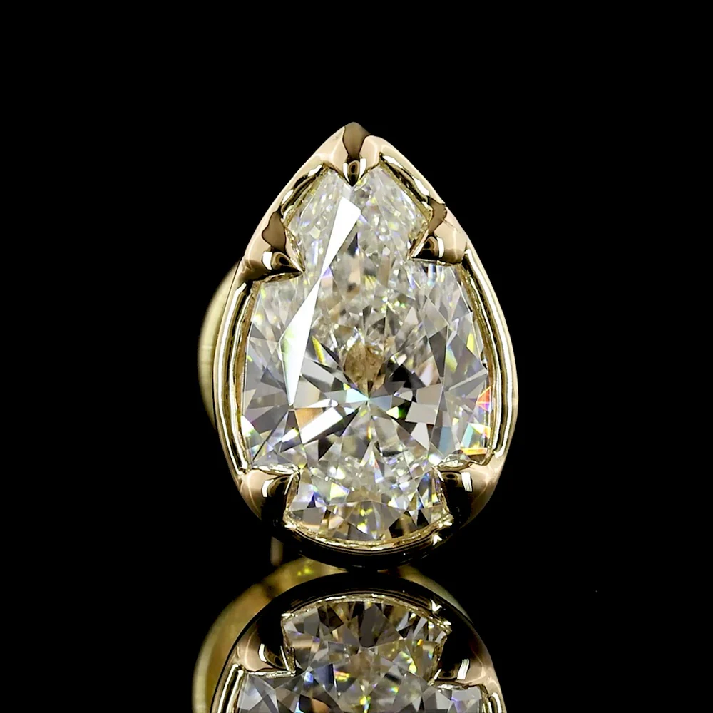 14K Yellow Gold North-South Pear Shape Lab Diamond Stud Earrings - 1.01 Carat Total Weight, E VS1 Clarity - Covaloro Fine Jewelry - Image 3