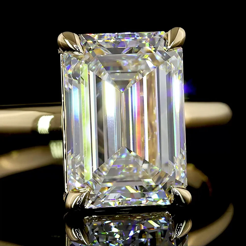 14K Yellow Gold North-South Solitaire Ring with IGI Certified 4.01 Carat Emerald Cut Lab Diamond D VVS2 - Covaloro Fine Jewelry - Image 2