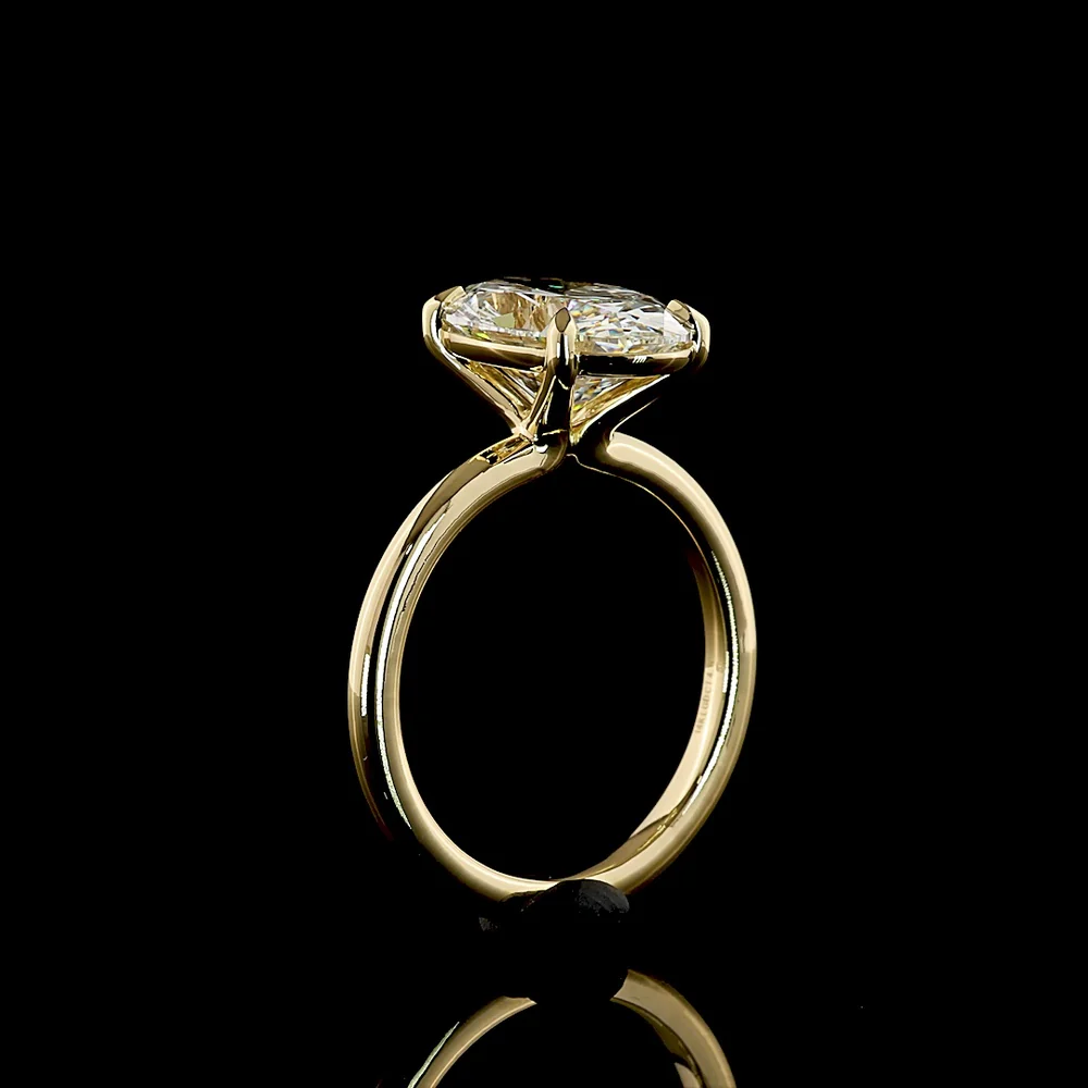 14K Yellow Gold Oval Cut Lab Diamond Solitaire Engagement Ring - 4.16 Carat Total Weight, E VVS2 IGI Certified - Covaloro Fine Jewelry - Image 4