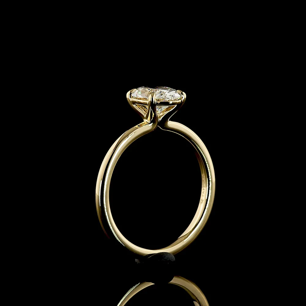 14K Yellow Gold Oval Solitaire Ring with 1.52 Carat Lab-Grown D VVS2 Diamond in Four-Prong Setting - IGI Certified - Covaloro Fine Jewelry - Image 4
