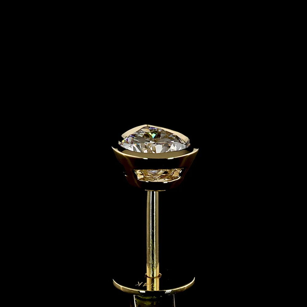 14K Yellow Gold Pear Shape Bezel Set Lab Diamond Stud Earrings - 1.00 Carats Total Weight, E-F VVS2, IGI Certified - Covaloro Fine Jewelry - Image 4