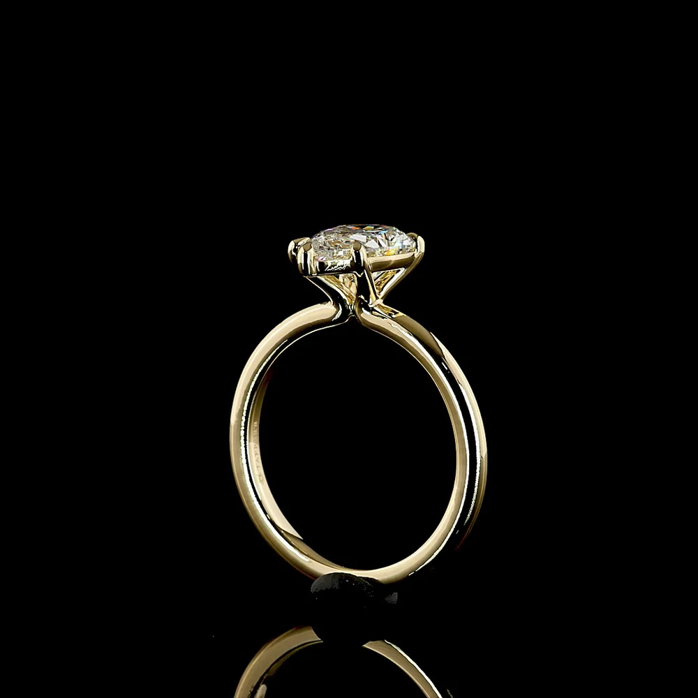 14K Yellow Gold Pear Shape Solitaire Ring with 2.00 Carat Lab-Grown Diamond - IGI Certified E-F VVS2 - Covaloro Fine Jewelry - Image 3