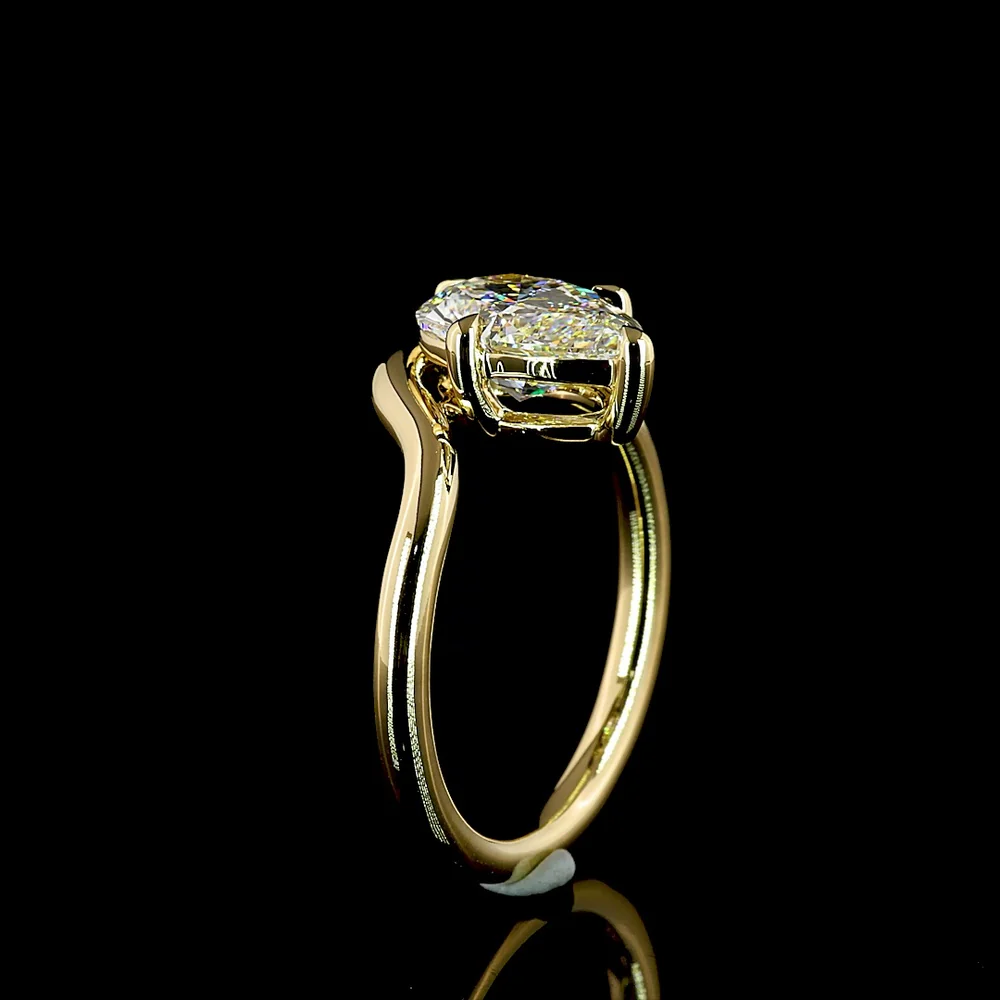 14K Yellow Gold Pear Shape Solitaire Ring with 2.12 Carat Lab Grown Diamond E-F VVS2 - IGI Certified - Covaloro Fine Jewelry - Image 4