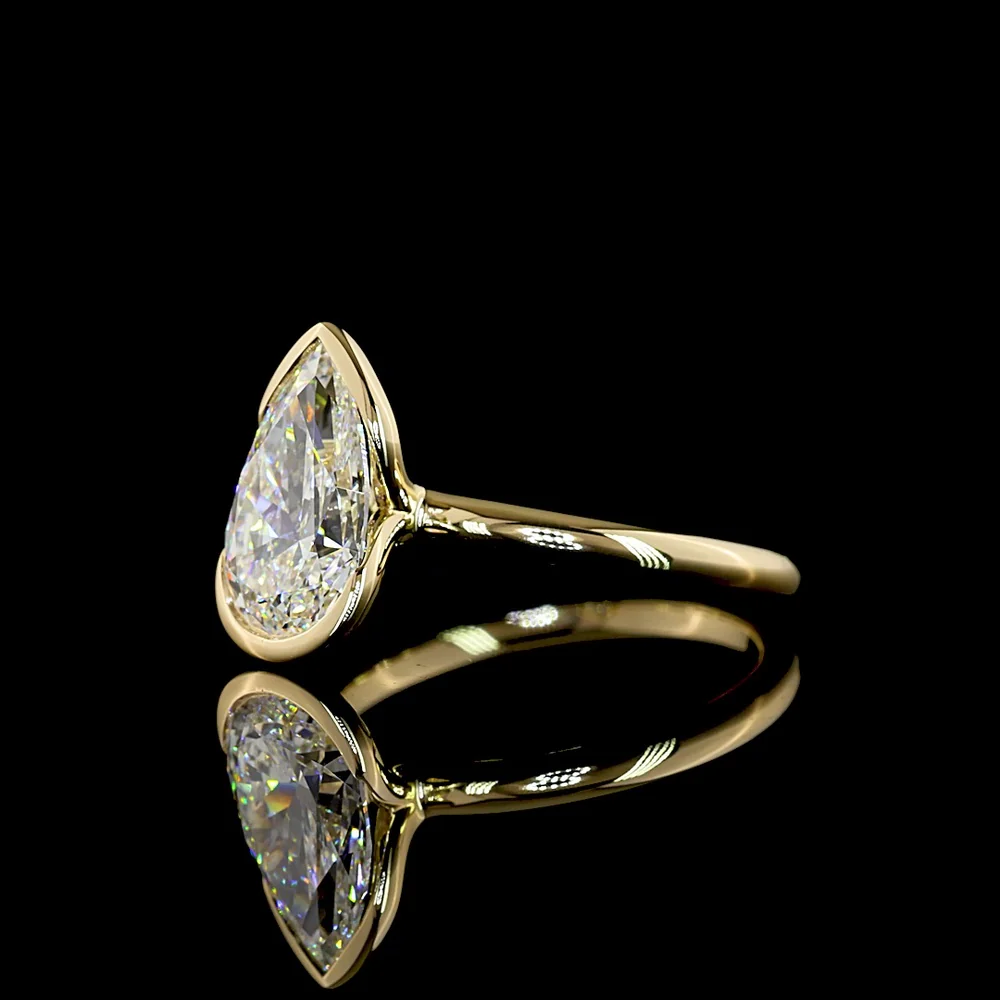 14K Yellow Gold Pear Shape Solitaire Ring with Half Bezel Set Lab Diamond E-F VS1 - 2.23 Carat Total Diamond Weight - Covaloro Fine Jewelry - Image 4