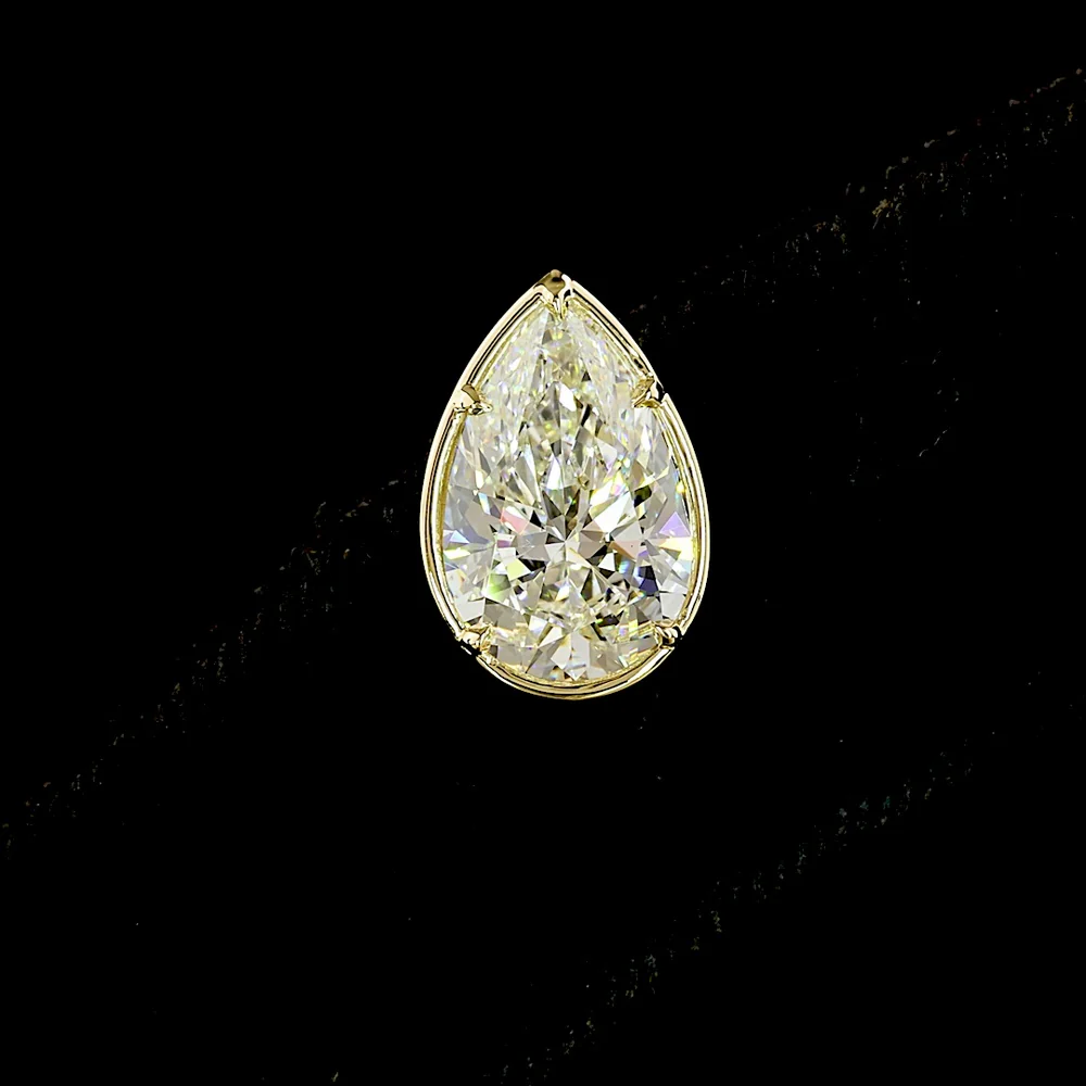 14K Yellow Gold Pear-Shaped Lab Diamond Stud Earrings - 4.02 Total Carat Weight with Bezel-Prong Setting, F Color & VS Clarity - Covaloro Fine Jewelry - Image 2