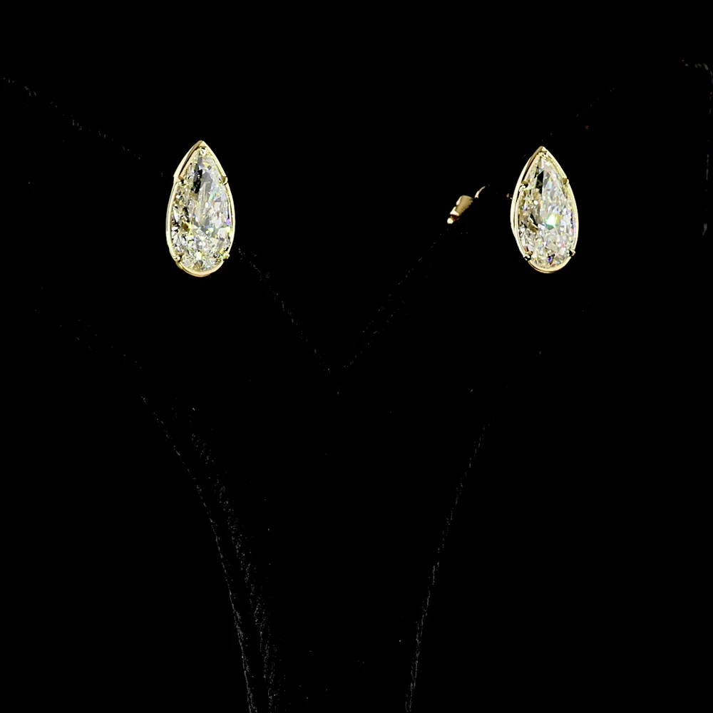14K Yellow Gold Pear-Shaped Lab Diamond Stud Earrings - 4.02 Total Carat Weight with Bezel-Prong Setting, F Color & VS Clarity - Covaloro Fine Jewelry - Image 3