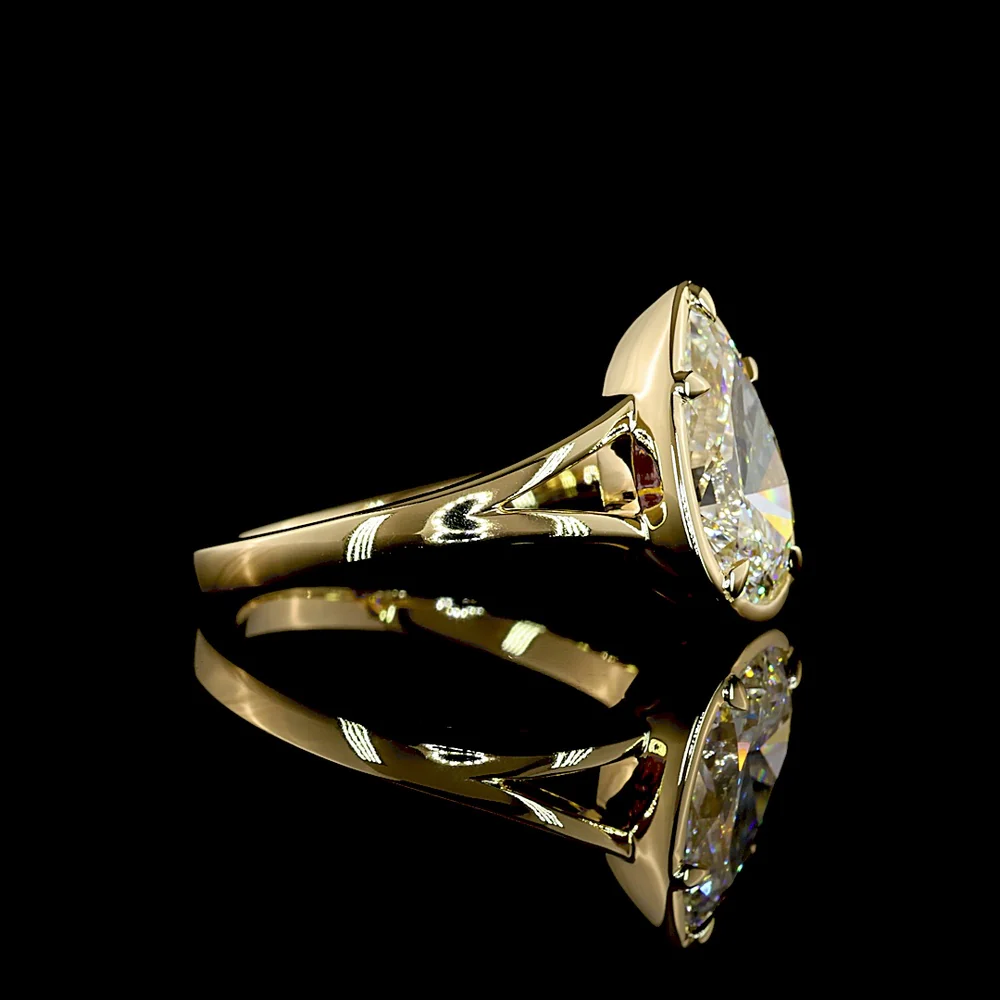 14K Yellow Gold Pear Shaped Solitaire Ring with Bezel and Prong Setting - 2.51 Carat Lab Grown Diamond E-F Color VS1 Clarity - Covaloro Fine Jewelry - Image 2