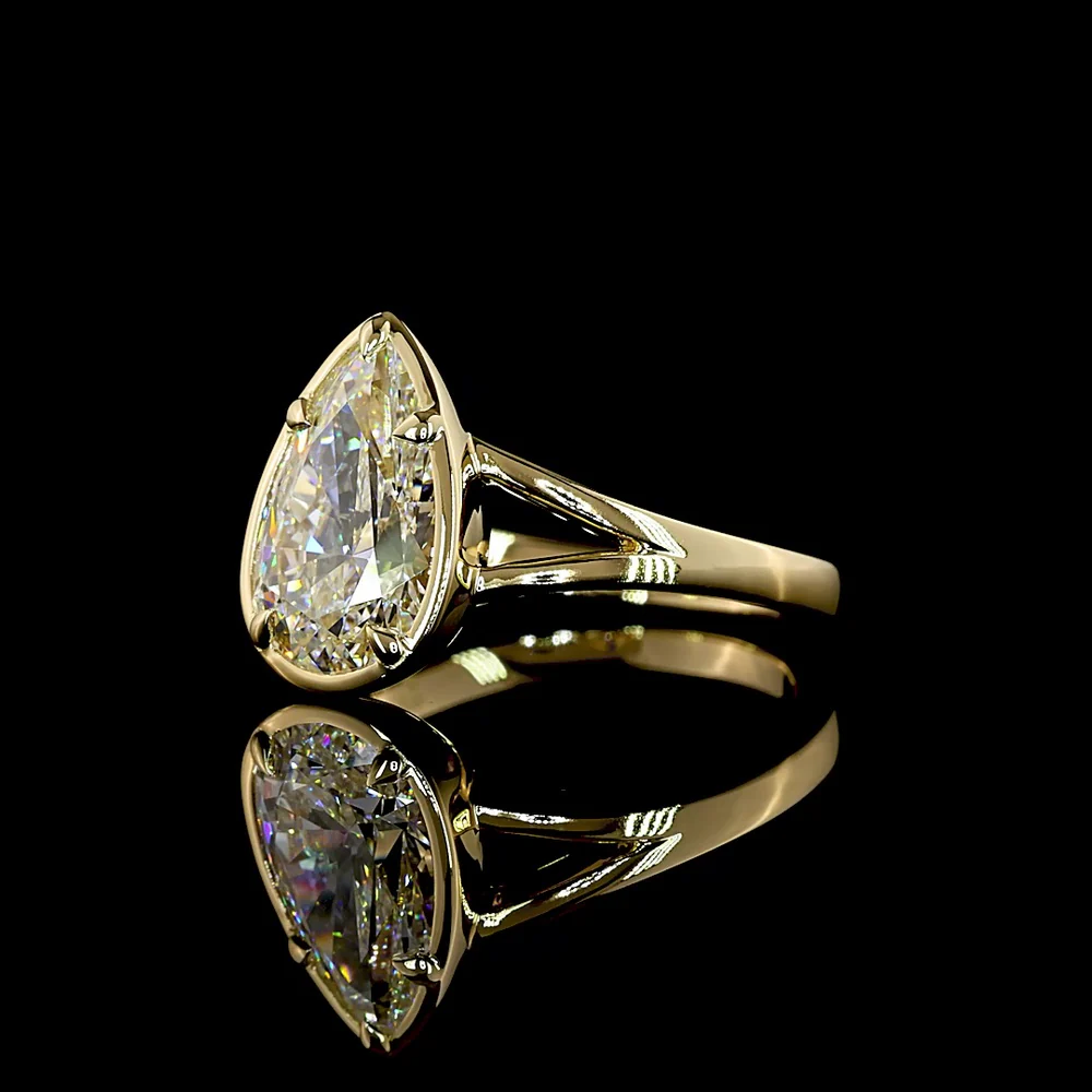 14K Yellow Gold Pear Shaped Solitaire Ring with Bezel and Prong Setting - 2.51 Carat Lab Grown Diamond E-F Color VS1 Clarity - Covaloro Fine Jewelry - Image 3