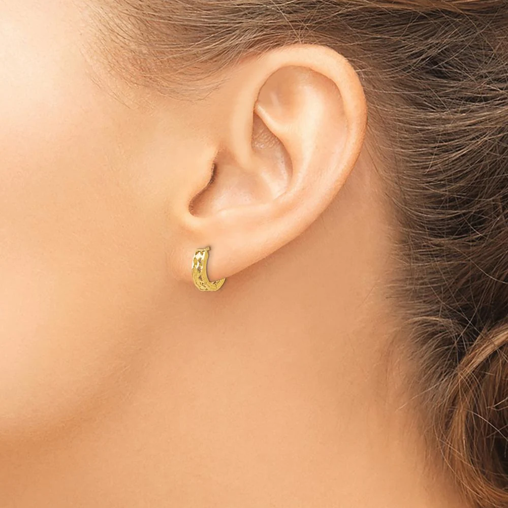 14K Yellow Gold Polished Hinged Hoop Earrings with Cut-out Design by Oro Pregiato - Image 3