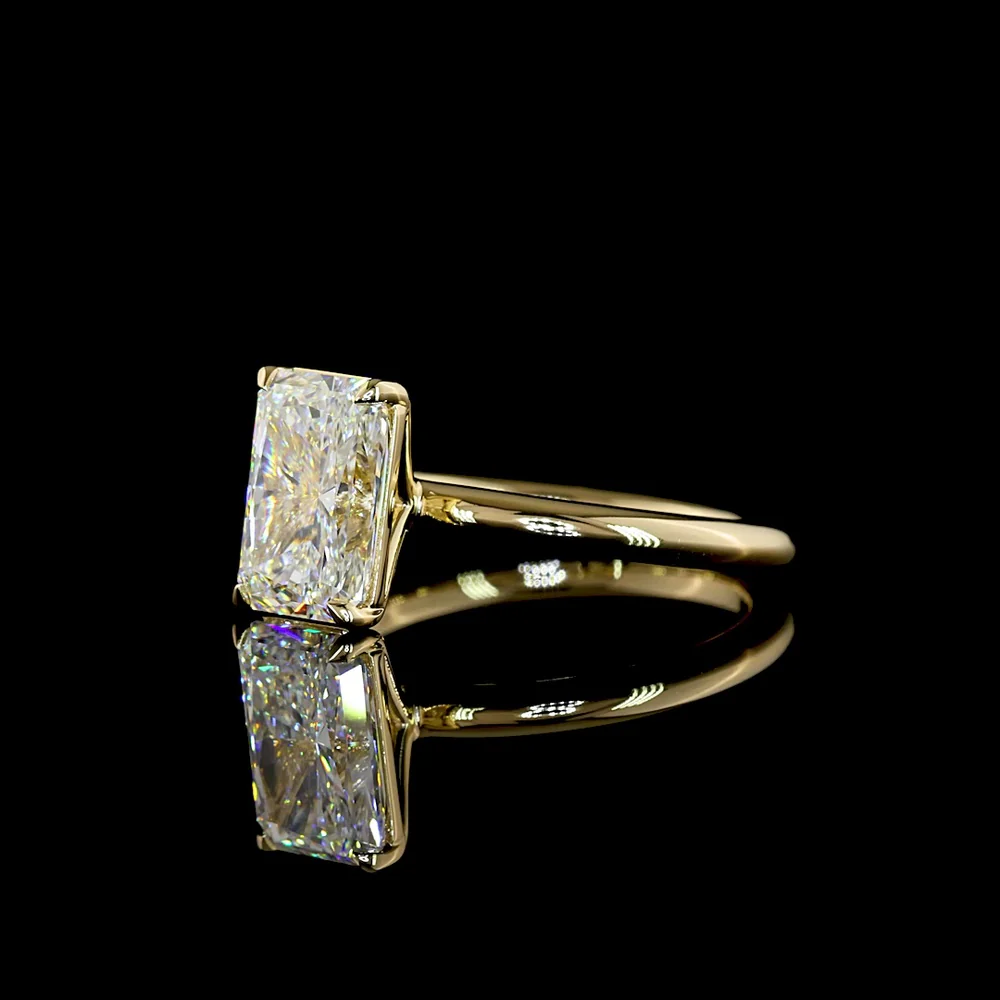 14K Yellow Gold Radiant Cut Lab Diamond Solitaire Ring - 2.68 Carat E VVS2 IGI Certified - Covaloro Fine Jewelry - Image 4