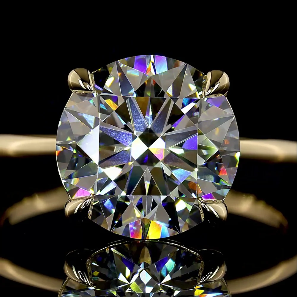 14K Yellow Gold Round Brilliant Solitaire Ring with 4.04 Carat Lab Diamond (E VVS2 IGI Certified) - Covaloro Fine Jewelry - Image 2