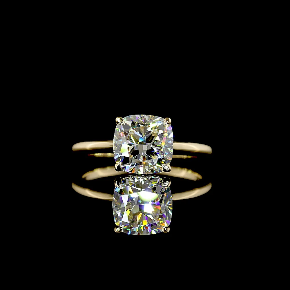 14K Yellow Gold Solitaire Ring with 2.50 Carat Square Cushion Brilliant Lab Grown Diamond - E-F Color, VVS2 Clarity, IGI Certified - Covaloro Fine Jewelry
