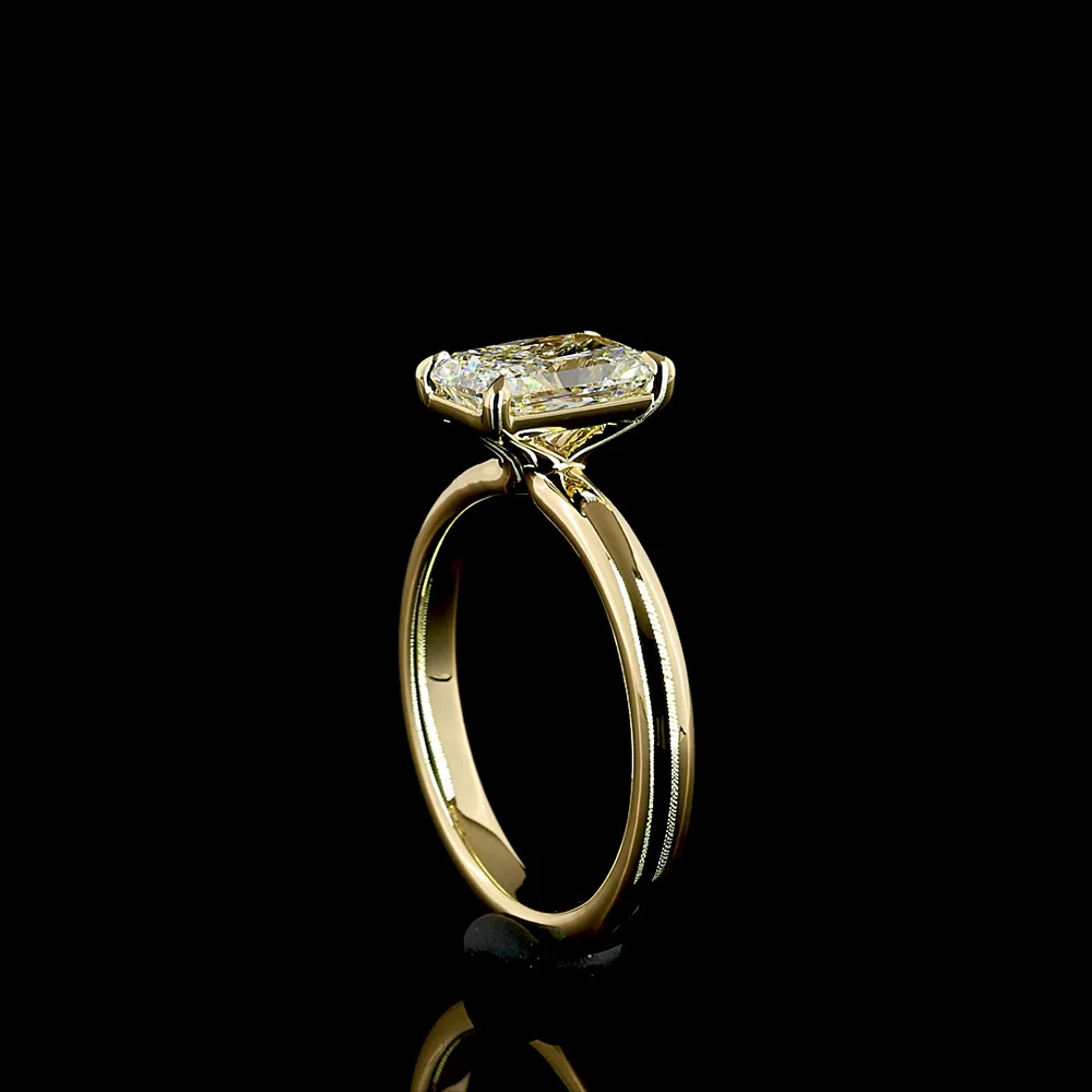 14K Yellow Gold Solitaire Ring with Radiant Cut Lab Diamond - 1.54 Carat E VVS2 IGI Certified - Covaloro Fine Jewelry - Image 3