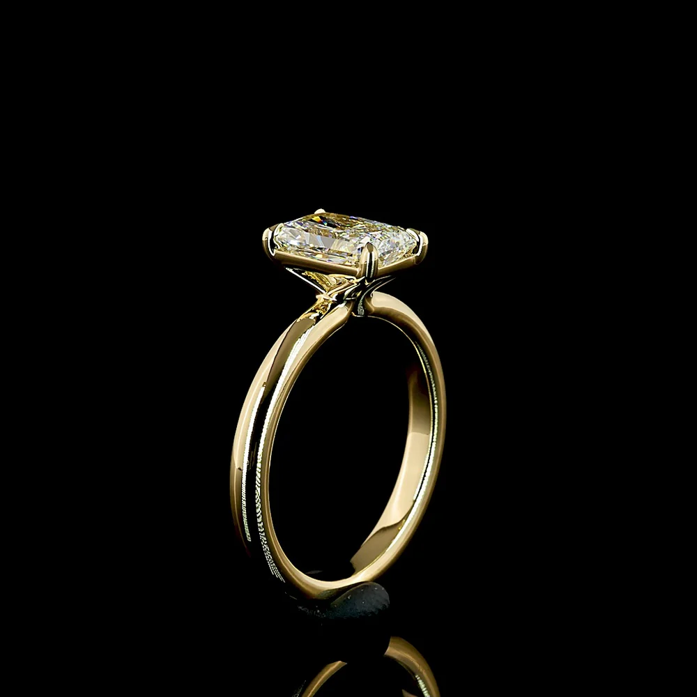 14K Yellow Gold Solitaire Ring with Radiant Cut Lab Diamond - 1.54 Carat E VVS2 IGI Certified - Covaloro Fine Jewelry - Image 4