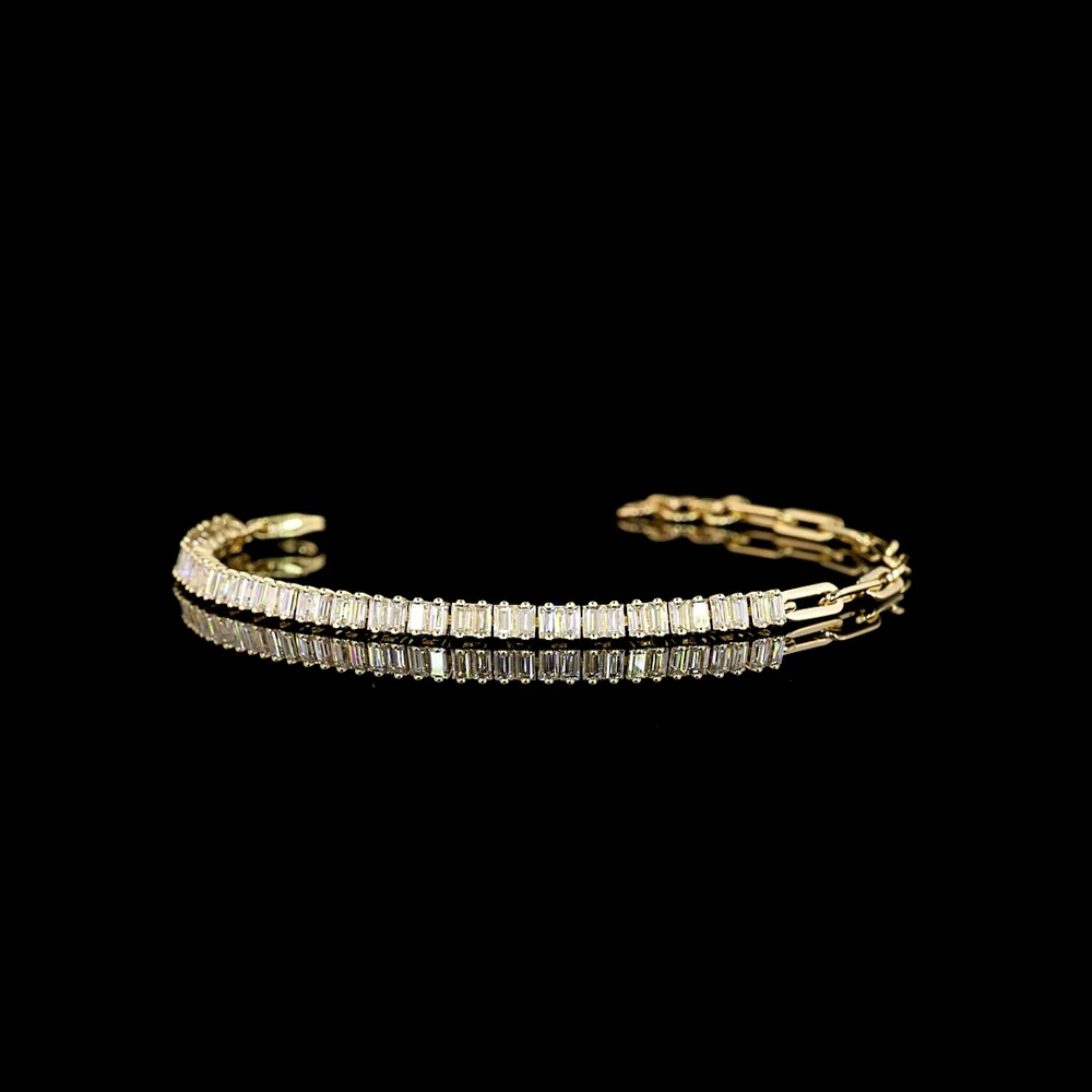 14K Yellow Gold Tennis Bracelet with 46 North-South Baguette Lab Diamonds - 1.50 Carat Total Weight E-F VS Clarity - Covaloro Fine Jewelry