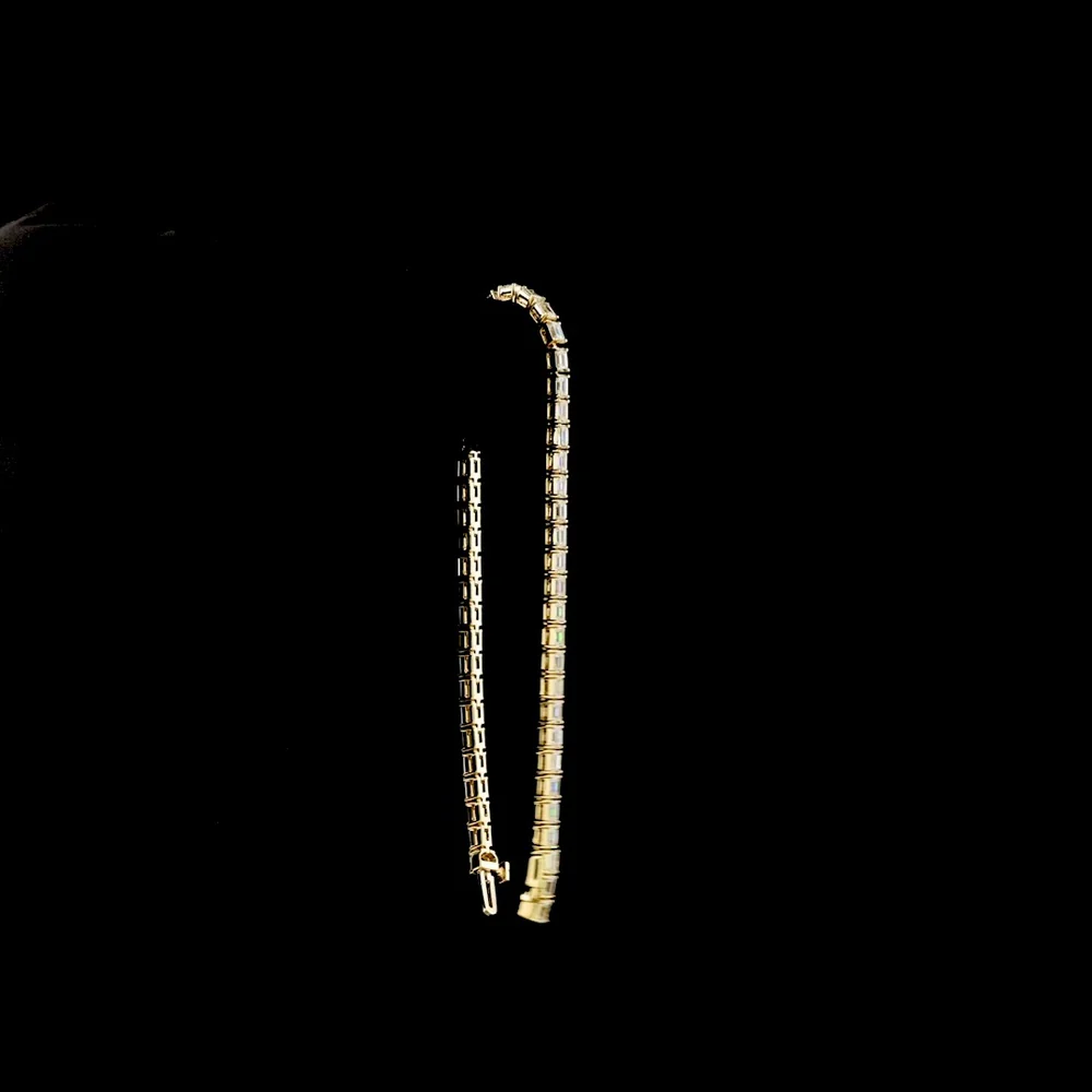14K Yellow Gold Tennis Bracelet with East-West Set Emerald Cut Natural Diamonds - 5.41 Carat Total Weight, E-F Color, VS+ Clarity - Covaloro Fine Jewelry - Image 3