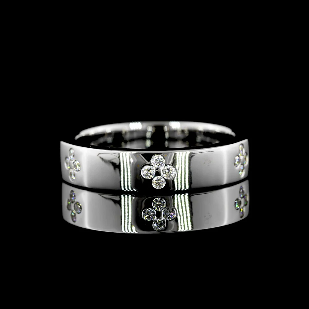 18K White Gold Eternity Band with 24 Flush Set Round Lab Diamonds - 0.23 Carat Total Diamond Weight - Covaloro Fine Jewelry