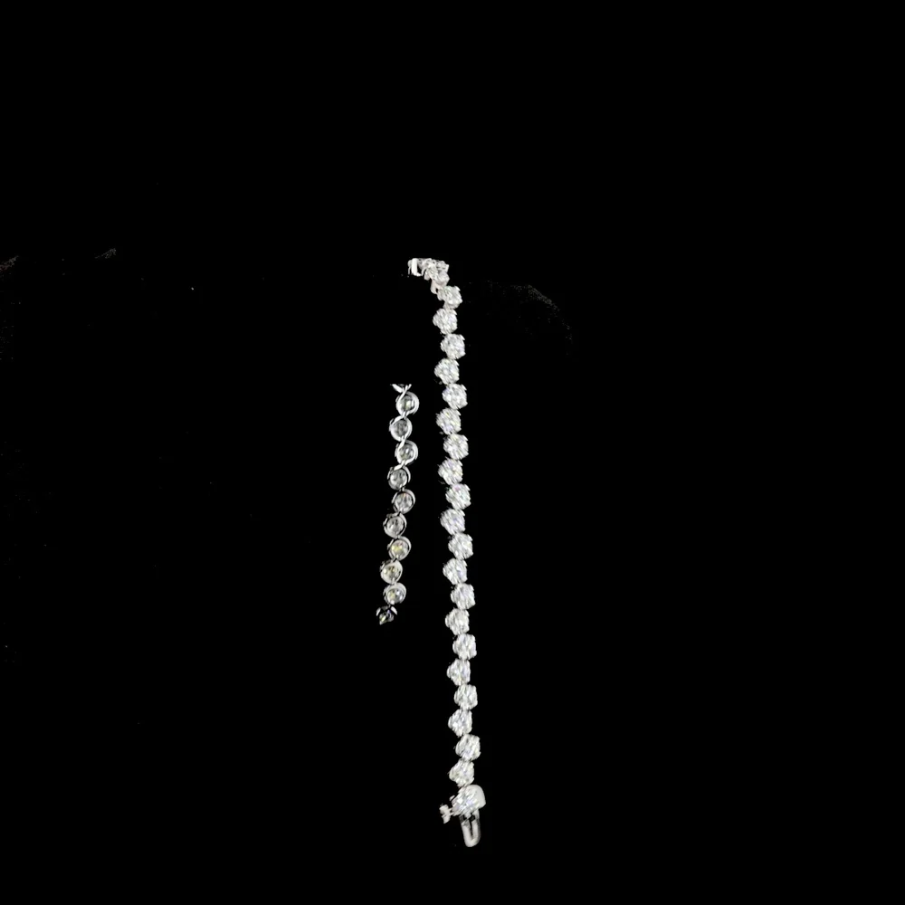 18K White Gold Tennis Bracelet with 42 Prong-Set Round Lab Diamonds - 6.81 Carat Total Weight, E-F Color VS1 Clarity - Covaloro Fine Jewelry - Image 3