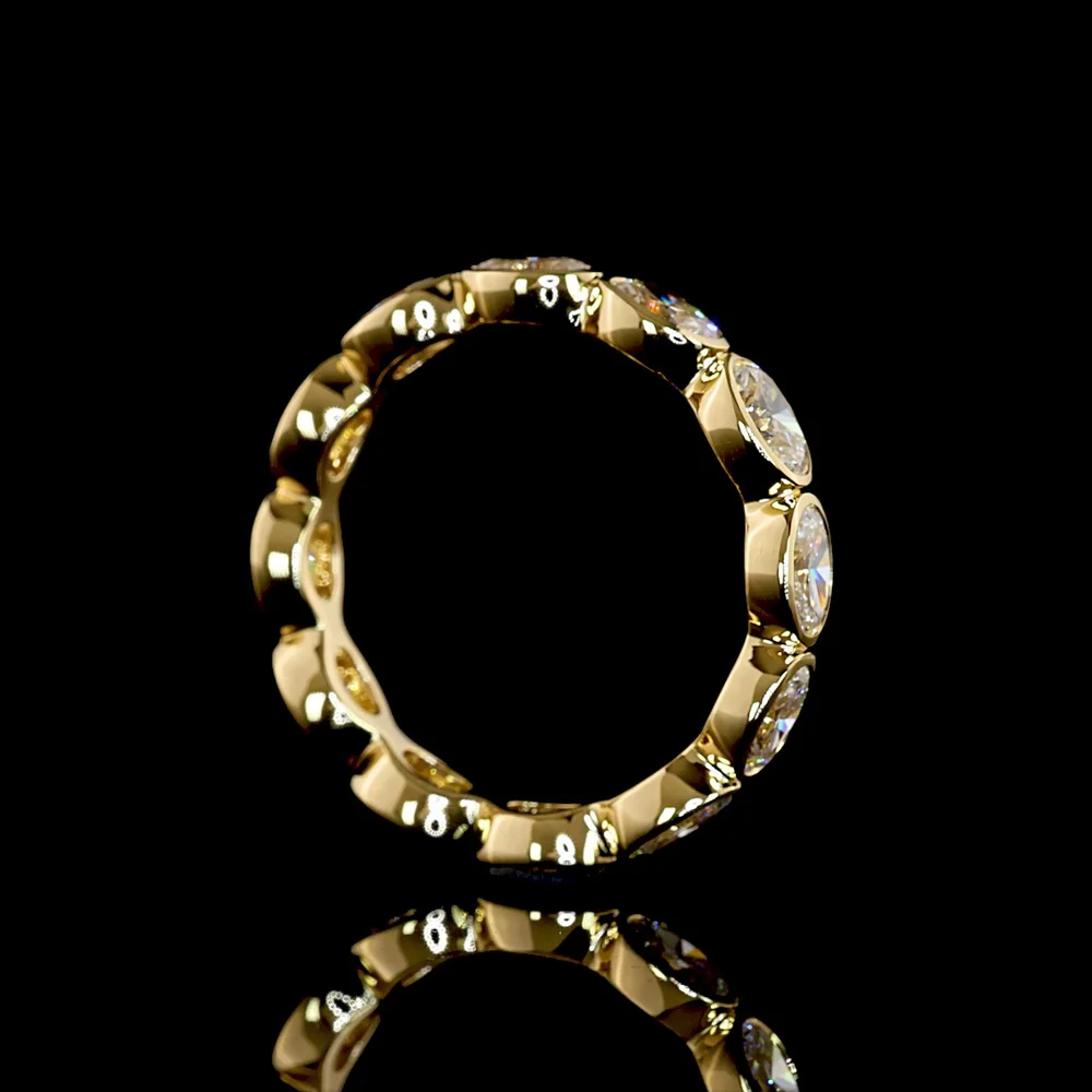 18K Yellow Gold East-West Oval Cut Lab Diamond Eternity Band - 2.00 Carat Total Weight, Bezel Set, 12 Stones E-F VS1 - Covaloro Fine Jewelry - Image 3