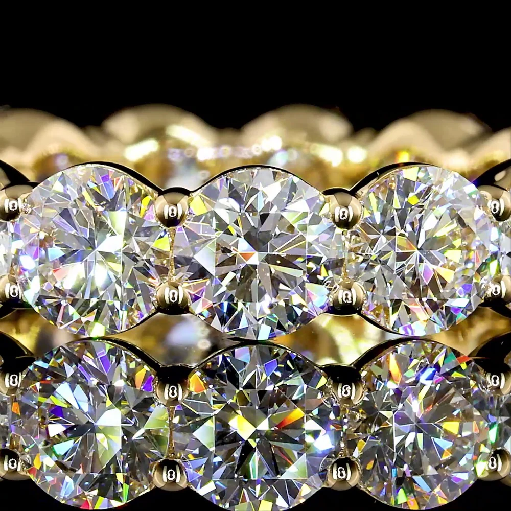 18K Yellow Gold Eternity Band with 15 Prong-Set Round Lab Diamonds - 4.17 Carat Total Weight, E-F Color VS1 Clarity - Covaloro Fine Jewelry - Image 2