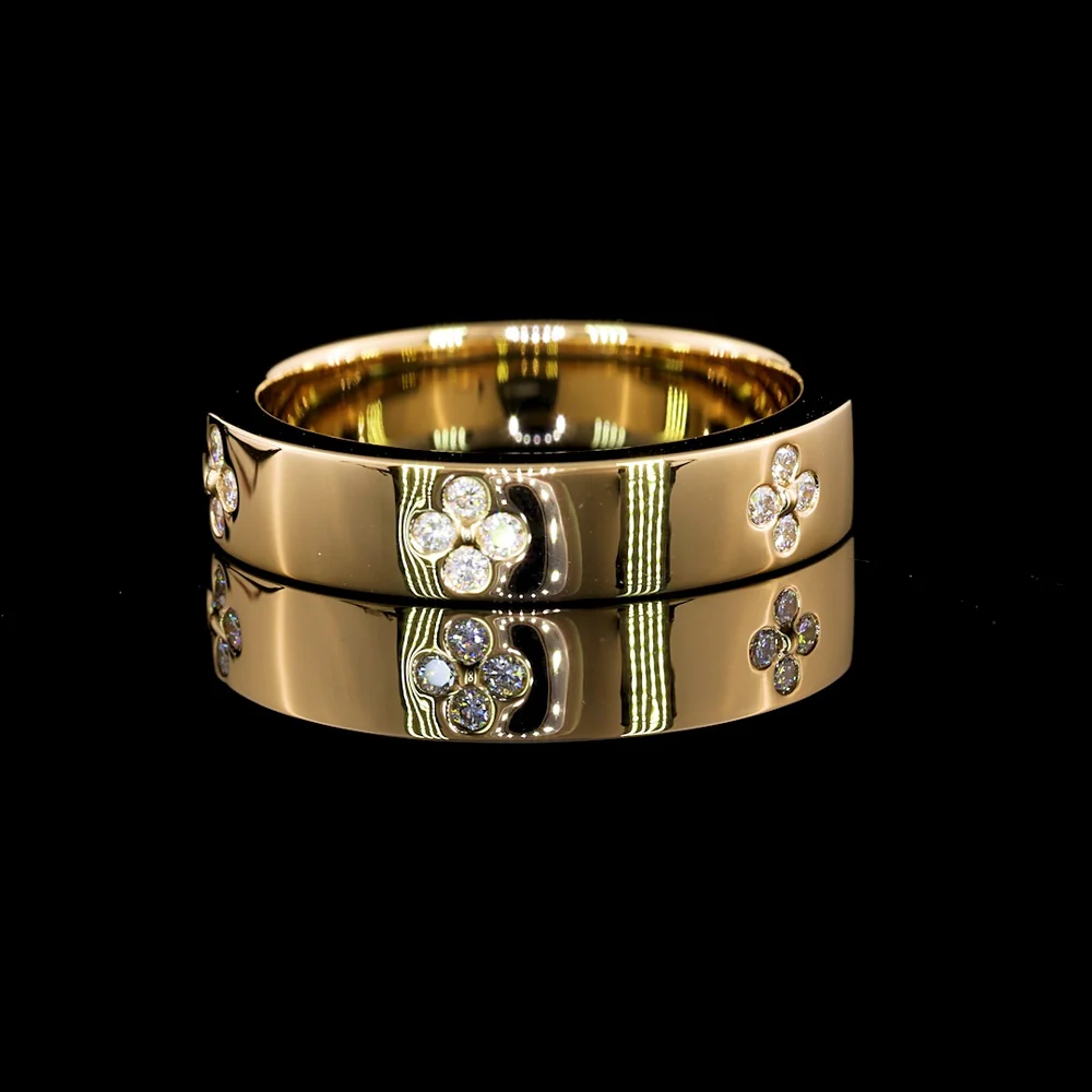 18K Yellow Gold Eternity Band with 24 Flush Set Round Lab Diamonds - 0.22 Carats Total Diamond Weight - Covaloro Fine Jewelry