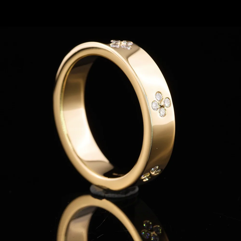 18K Yellow Gold Eternity Band with 24 Flush Set Round Lab Diamonds - 0.22 Carats Total Diamond Weight - Covaloro Fine Jewelry - Image 2