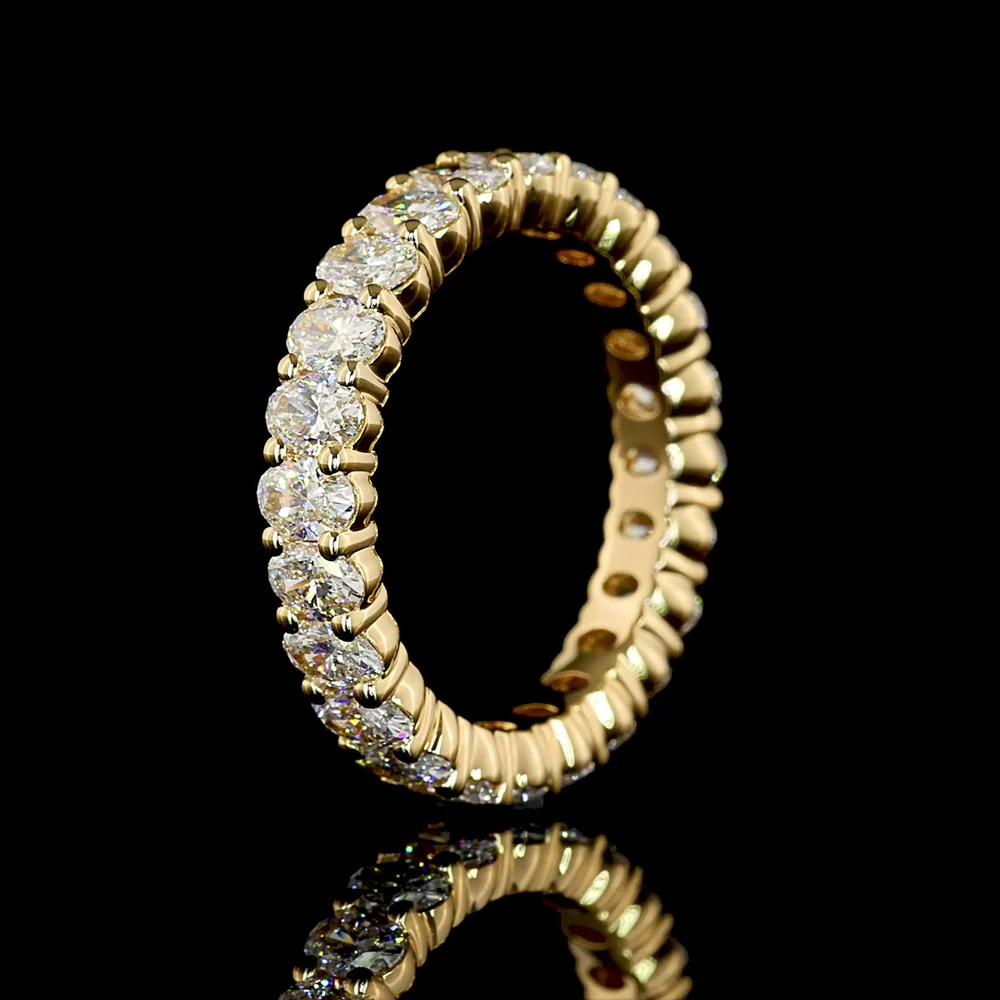 18K Yellow Gold Oval Cut Lab Diamond Eternity Band - 2.61 Carat Total Weight, E-F Color, VS Clarity, 24 Stones - Covaloro Fine Jewelry - Image 4