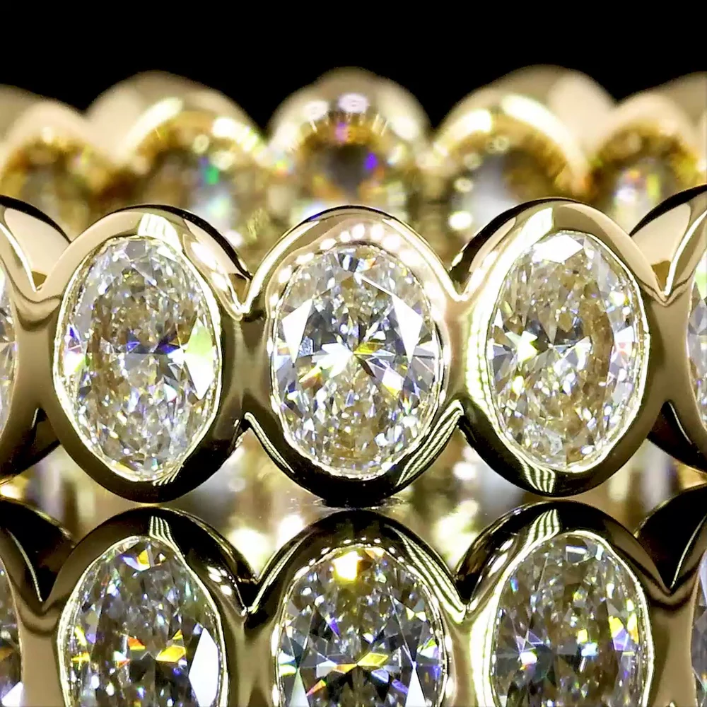 18K Yellow Gold Oval Lab Diamond Eternity Band with Bezel Setting - 2.61 Carat Total Diamond Weight, 18 Stones F VS2 - Covaloro Fine Jewelry - Image 3