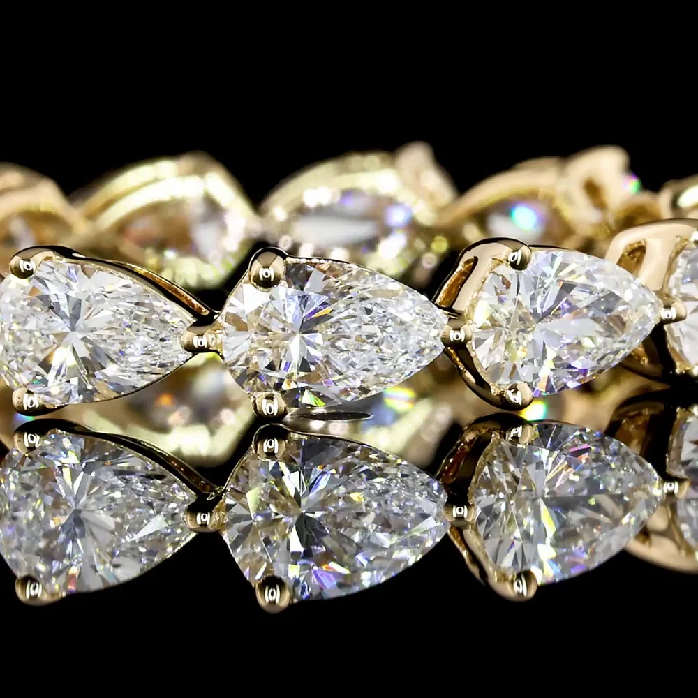 18K Yellow Gold Pear Shape Eternity Band with East-West Set Lab Diamonds - 2.02 Carat Total Diamond Weight - Covaloro Fine Jewelry - Image 3