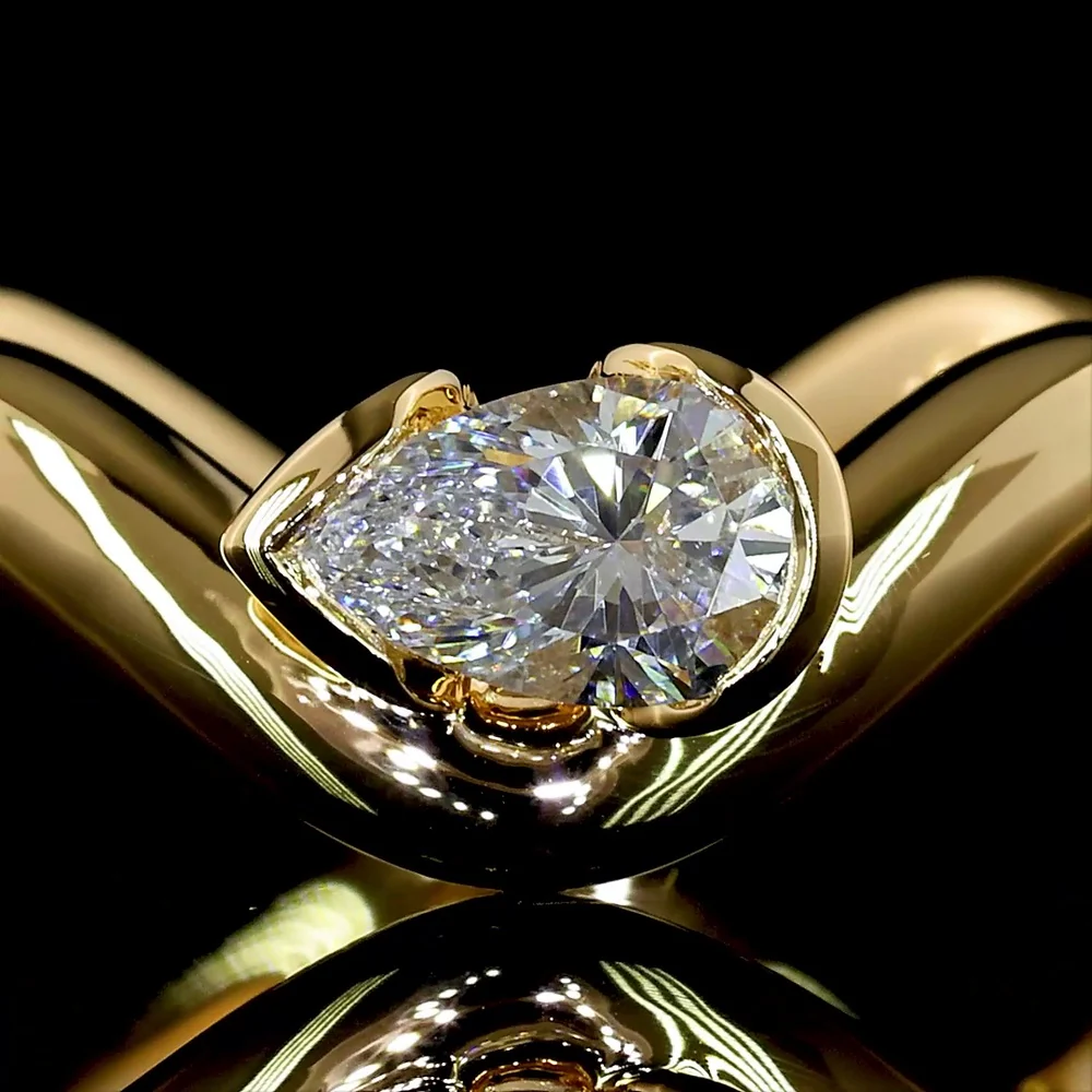 18K Yellow Gold Solitaire Eternity Band with East-West Half Bezel Set Pear Shape Lab Diamond - 1.02 Carat Total Weight - Covaloro Fine Jewelry - Image 2