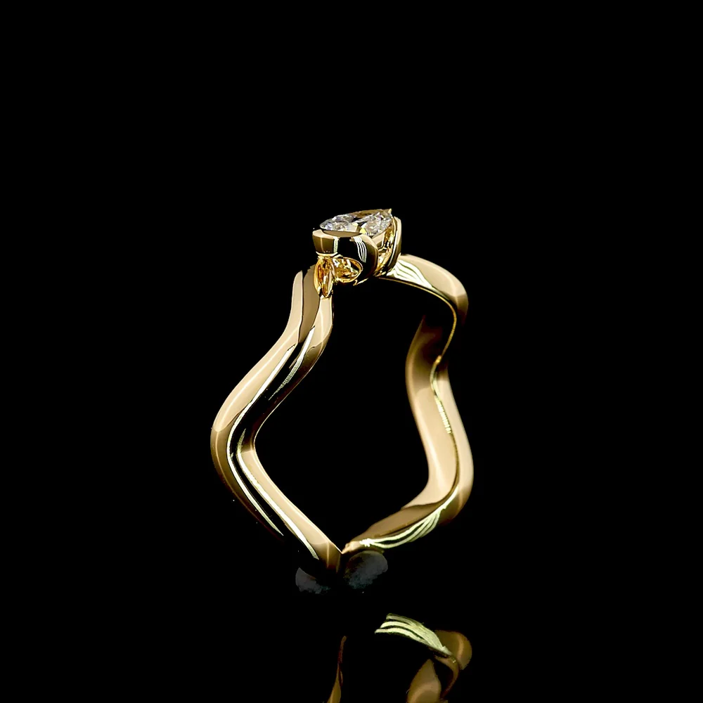 18K Yellow Gold Solitaire Eternity Band with East-West Half Bezel Set Pear Shape Lab Diamond - 1.02 Carat Total Weight - Covaloro Fine Jewelry - Image 4