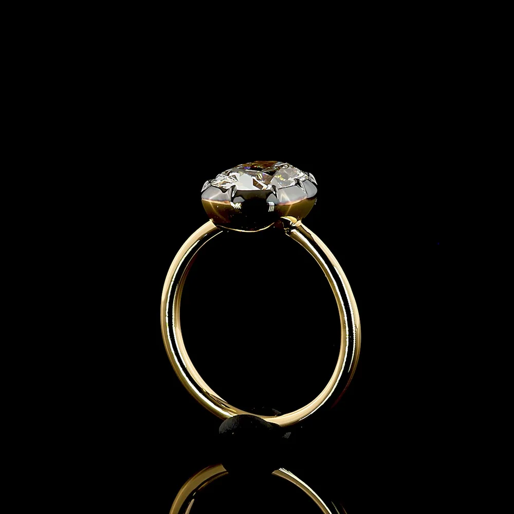 18K Yellow Gold Solitaire Ring with 2.74 Carat Cushion Brilliant Lab-Grown Diamond, Black Rhodium Accent & IGI Certification - Covaloro Fine Jewelry - Image 3