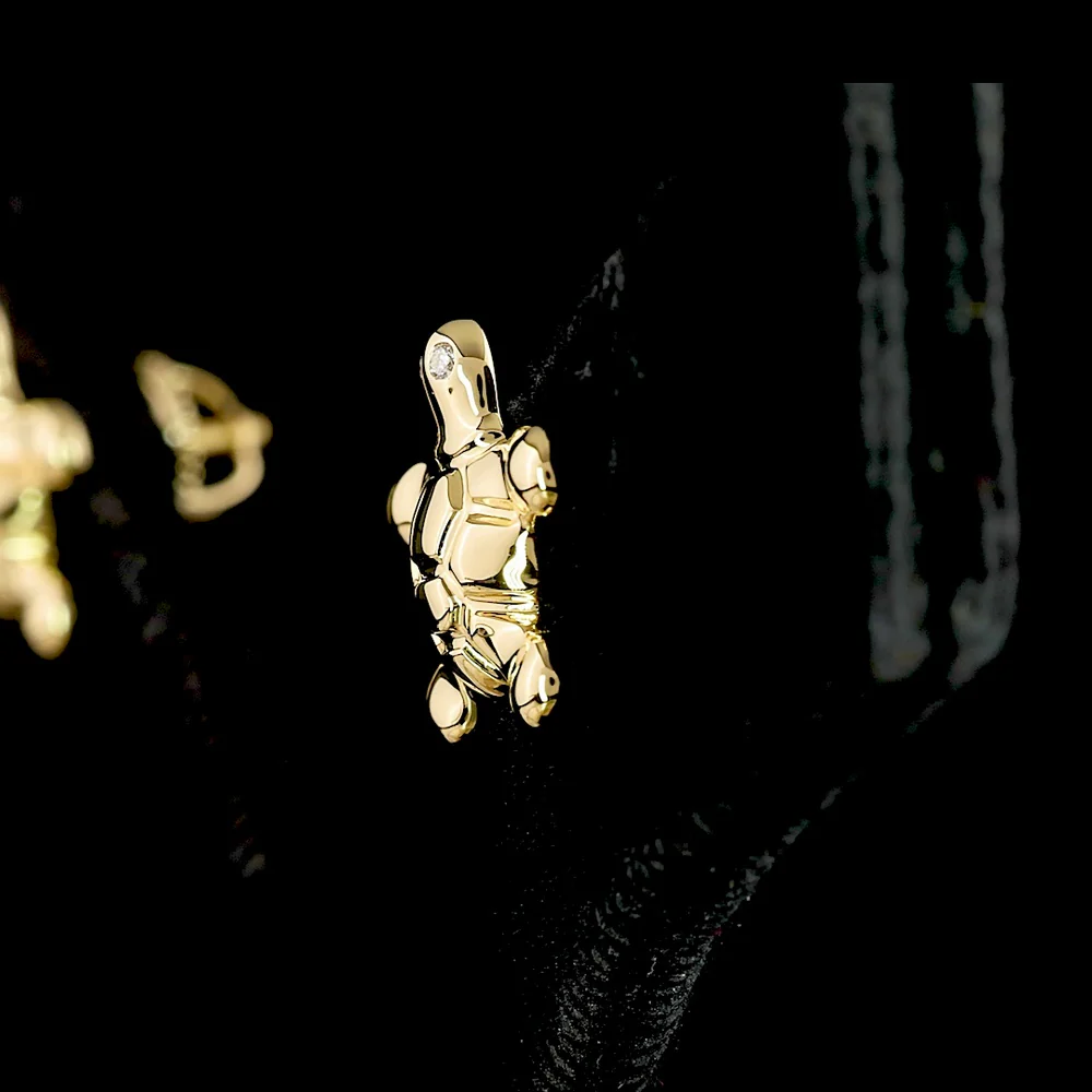 18K Yellow Gold Starfish Stud Earrings with Flush Set Lab-Grown Round Diamonds - 0.03 Carat Total Diamond Weight - Covaloro Fine Jewelry - Image 3