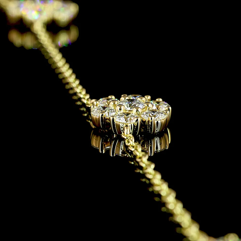 18K Yellow Gold Station Necklace with 2.9 Carat Lab Grown Round Brilliant Cut Diamonds - E-F Color, VS1 Clarity Floral Motif - Covaloro Fine Jewelry - Image 3