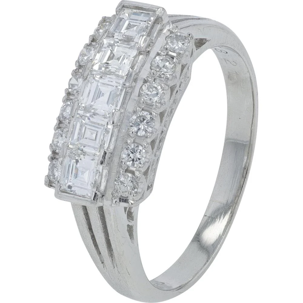 Platinum 0.79 Carat Diamond Chevron Band - Elegant Modern Design