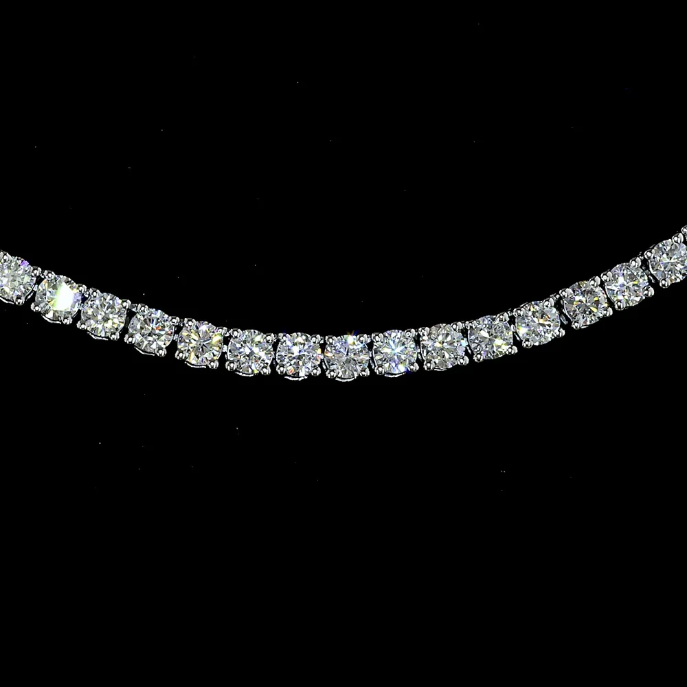 Platinum 17.5-Inch Tennis Necklace with 196 Round Brilliant Cut Natural Diamonds - 5.35 Total Carat Weight, G-H Color, SI Clarity - Covaloro Fine Jewelry - Image 2