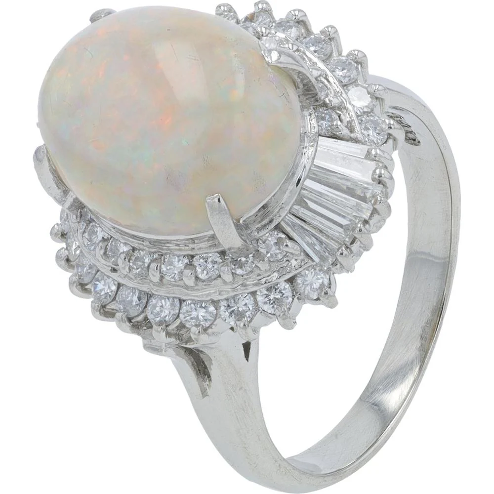 Platinum 3.27 Carat Oval Opal Ring with 0.58 Carats Diamond Halo - Platinum 900