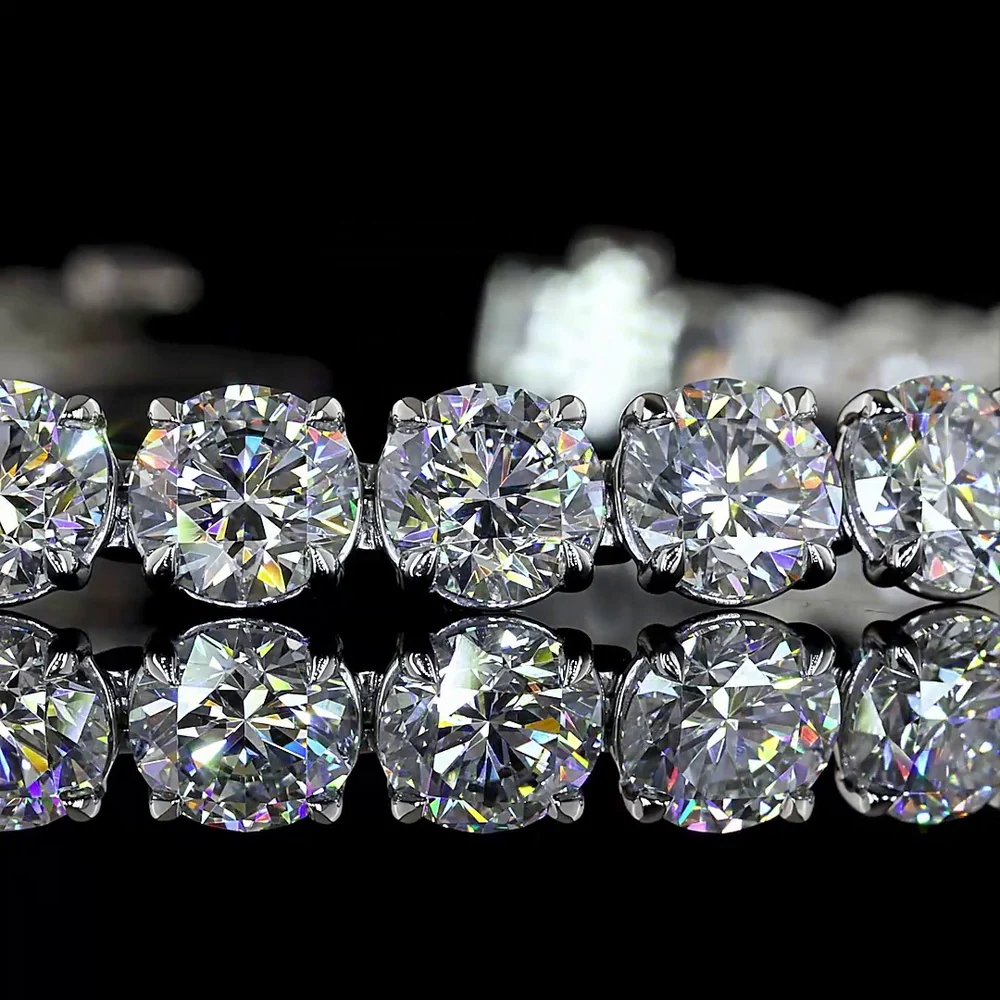 Platinum 7.5" Tennis Bracelet with 34 Prong-Set Round Lab Diamonds - 17.73 Carat Total Weight, E-F Color VS Clarity - Covaloro Fine Jewelry - Image 2