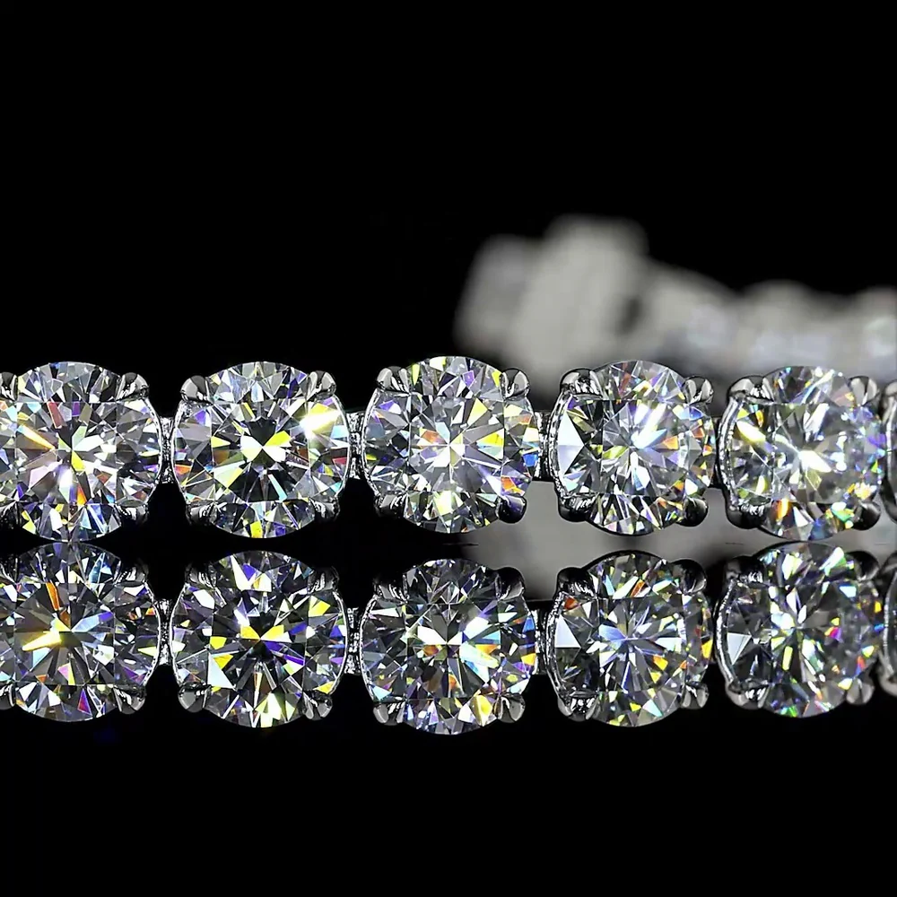 Platinum 7.5" Tennis Bracelet with 37 Prong-Set Round Lab Diamonds - 11.40 Carat Total Weight, E-F Color VS Clarity - Covaloro Fine Jewelry - Image 2