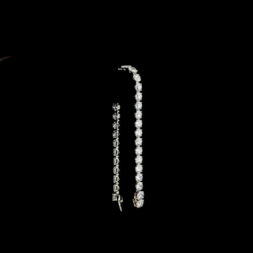 Platinum 7-Inch Tennis Bracelet with 32 Round Brilliant Cut Lab Grown Diamonds - 16.36 Carat Total Weight, E-F Color, VS Clarity - Covaloro Fine Jewelry - Image 3