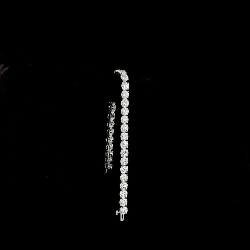 Platinum 8" Tennis Bracelet with 33 Prong Set Round Brilliant Cut Lab Diamonds - 17.09 Carat Total Weight - Covaloro Fine Jewelry - Image 3