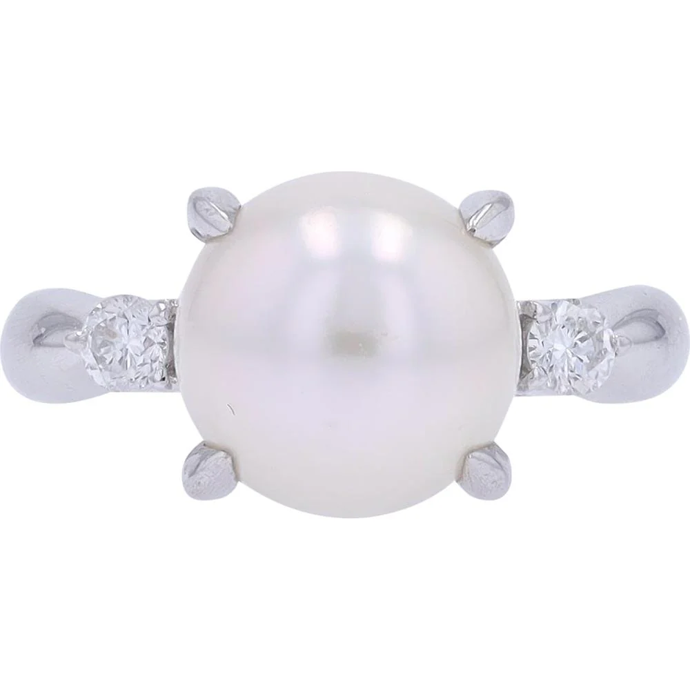 Platinum 9.15MM Pearl Ring with 0.15 Carat Diamond Accents