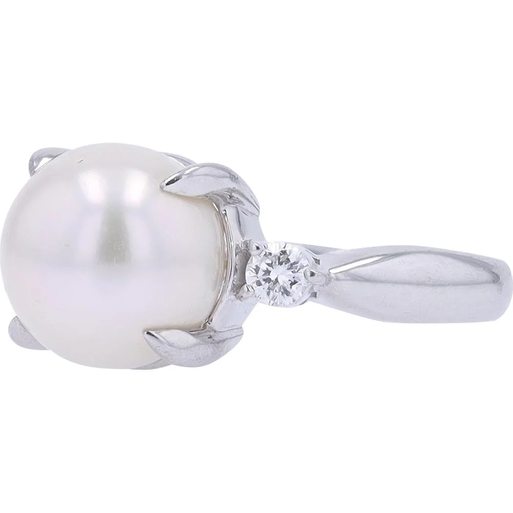 Platinum 9.15MM Pearl Ring with 0.15 Carat Diamond Accents - Image 2