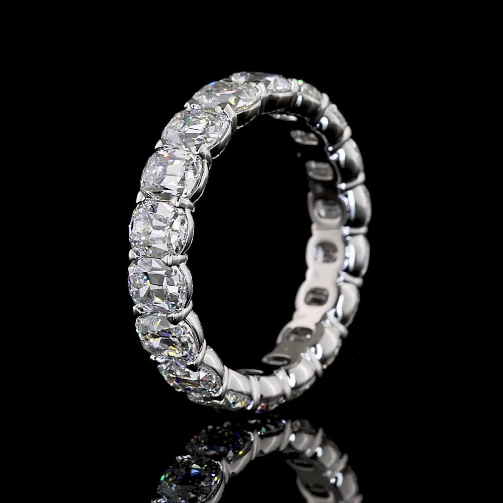 Platinum Eternity Band with 18 Antique Cushion Cut Lab Grown Diamonds - 4.08 Carats Total Weight, E-F Color, VS Clarity - Covaloro Fine Jewelry - Image 4