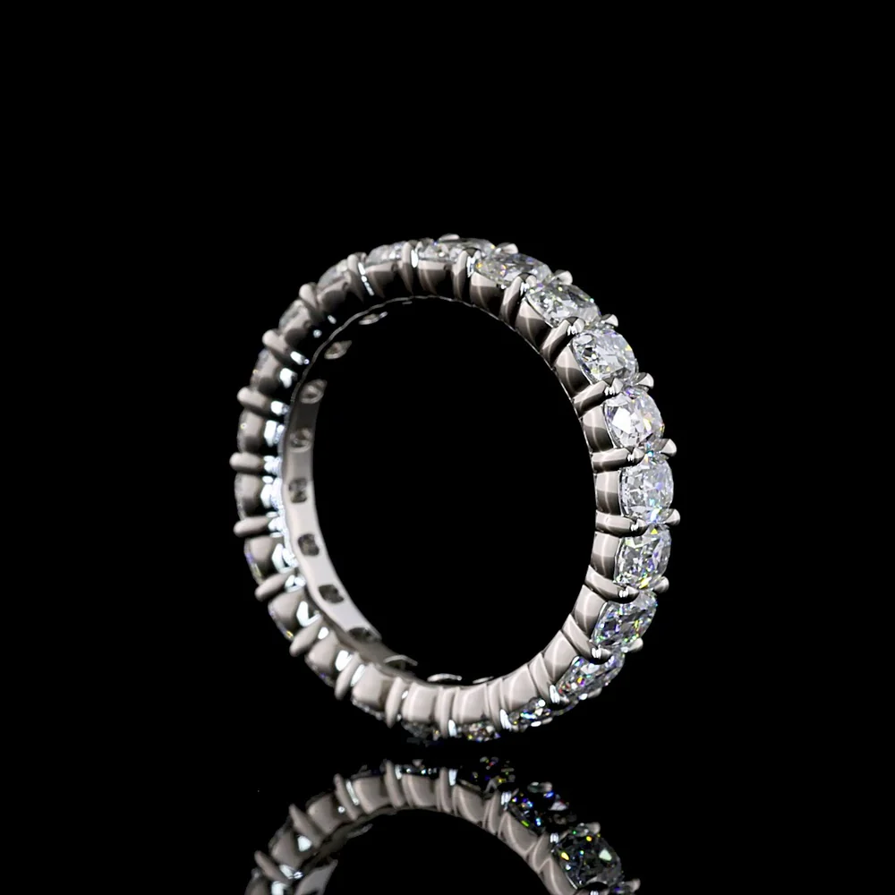 Platinum Eternity Band with 22 Antique Cushion Cut Lab Grown Diamonds - E-F VS1 - 3.23 Carat Total Diamond Weight - Covaloro Fine Jewelry - Image 3