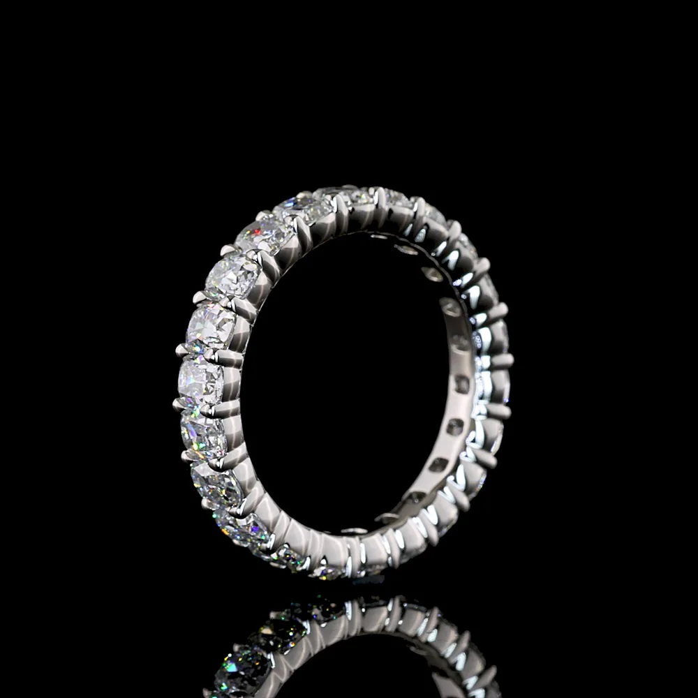 Platinum Eternity Band with 22 Antique Cushion Cut Lab Grown Diamonds - E-F VS1 - 3.23 Carat Total Diamond Weight - Covaloro Fine Jewelry - Image 4