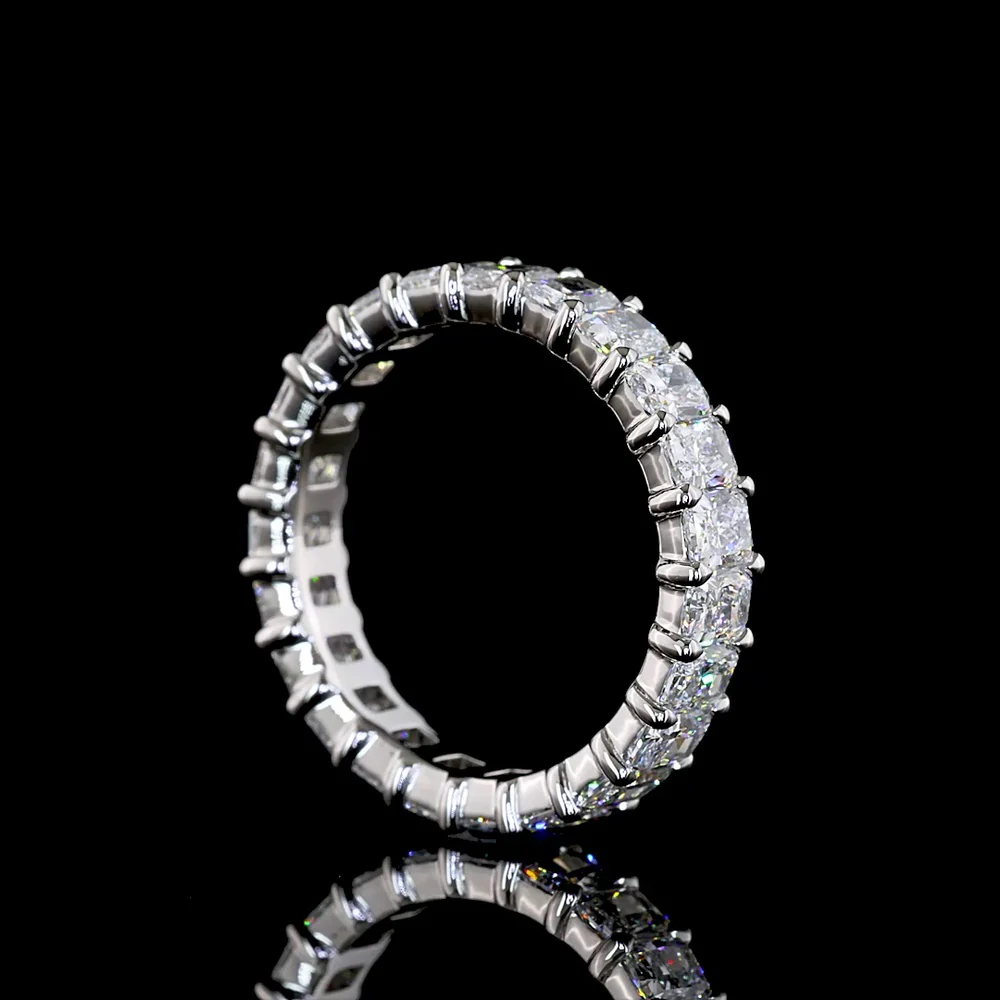 Platinum Eternity Band with 23 Radiant Cut Lab Diamonds - 3.16 Carat Total Weight, E-F Color VS Clarity - Covaloro Fine Jewelry - Image 3